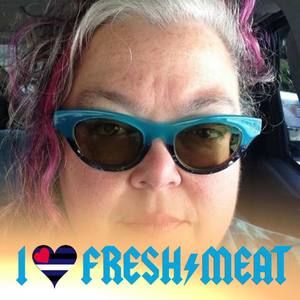 Meet your Posher, Holly